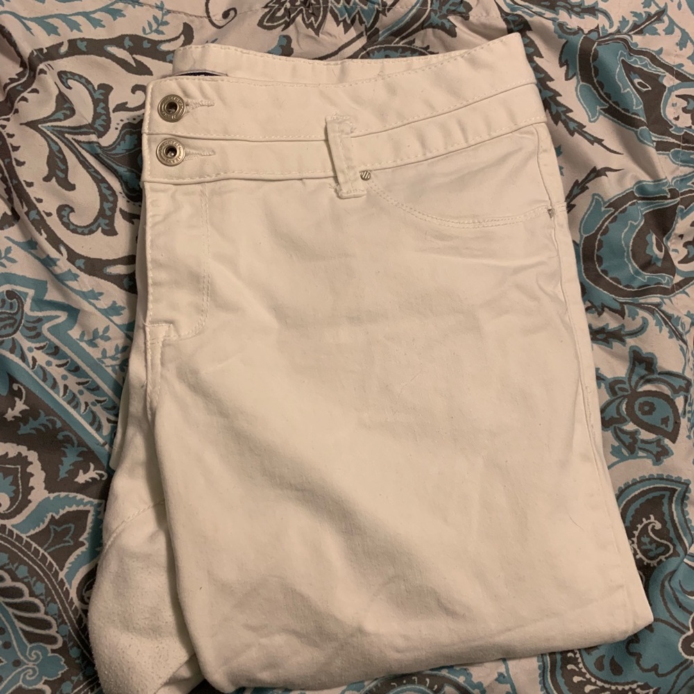 Amethyst jeans- white- 18 plus